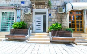 Old Town Split Apartment Alea